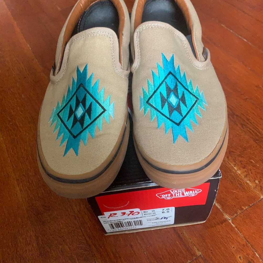 Vans "off the wall"